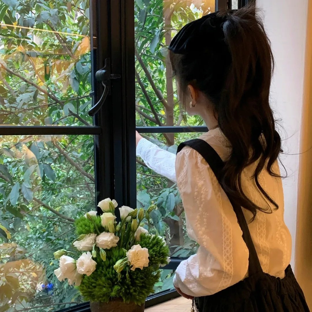 早上下班的女人
